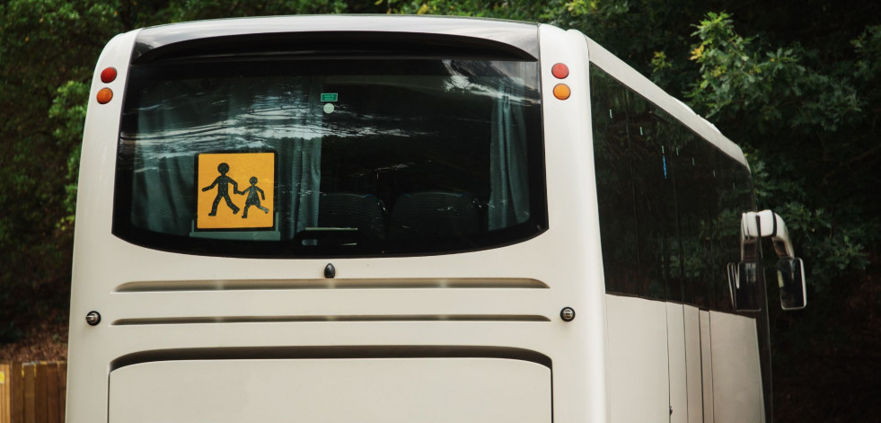 La DGT inicia este lunes una campaña especial de vigilancia del transporte escolar en las carreteras gallegas