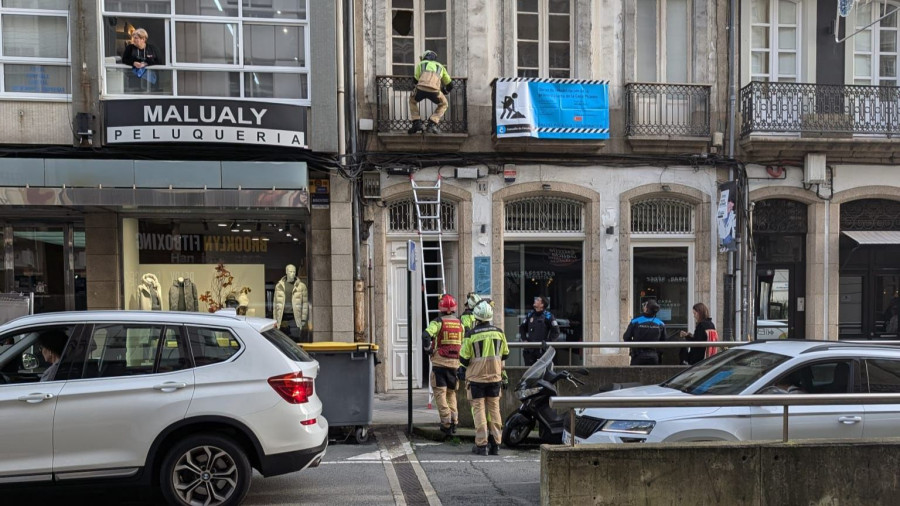 El temporal Bert obliga a los Bomberos de A Coruña a realizar varias intervenciones por el viento