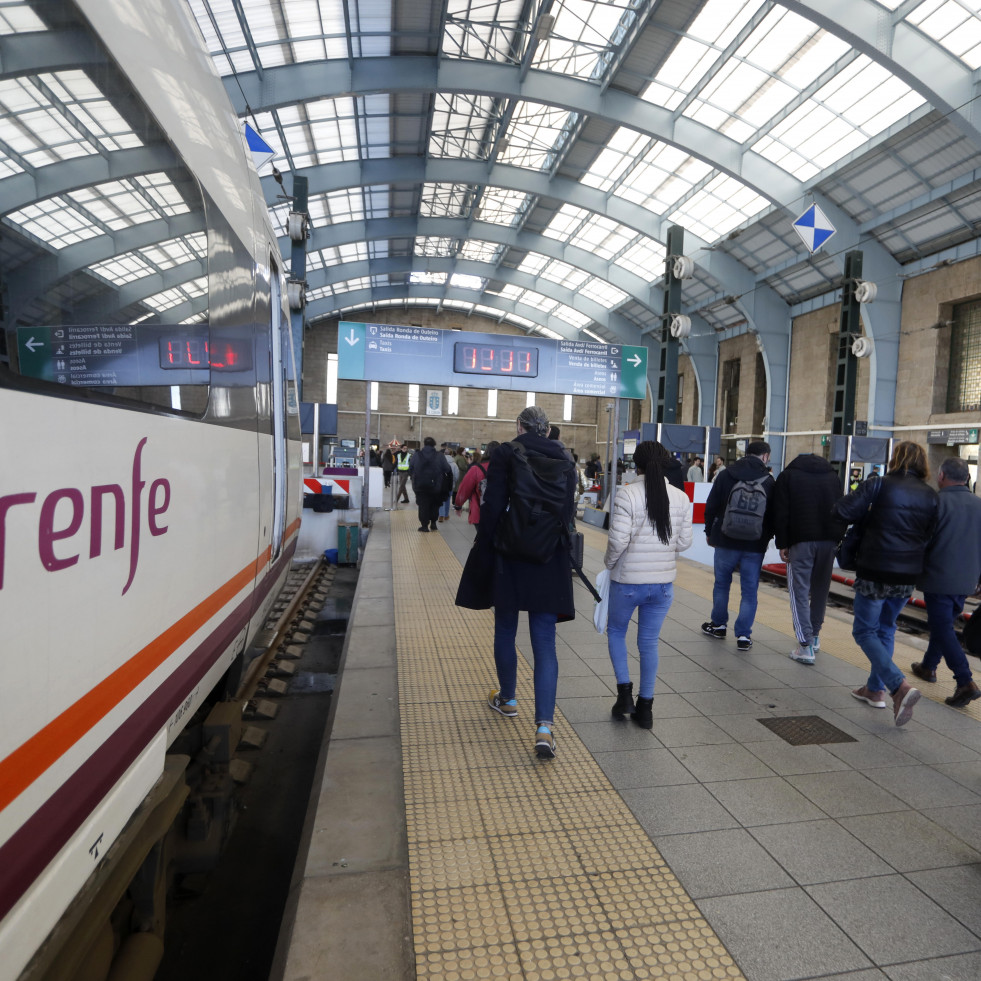 Renfe mantiene las tarifas anteriores a septiembre de 2022 tras el fin de los abonos bonificados