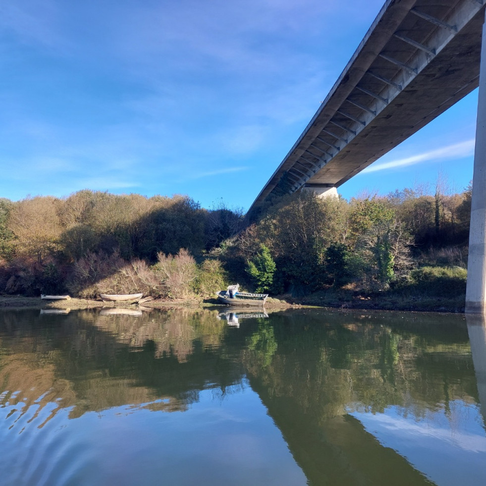 De pecio hundido a barco fantasma: la transformación de una embarcación de la ría de Betanzos