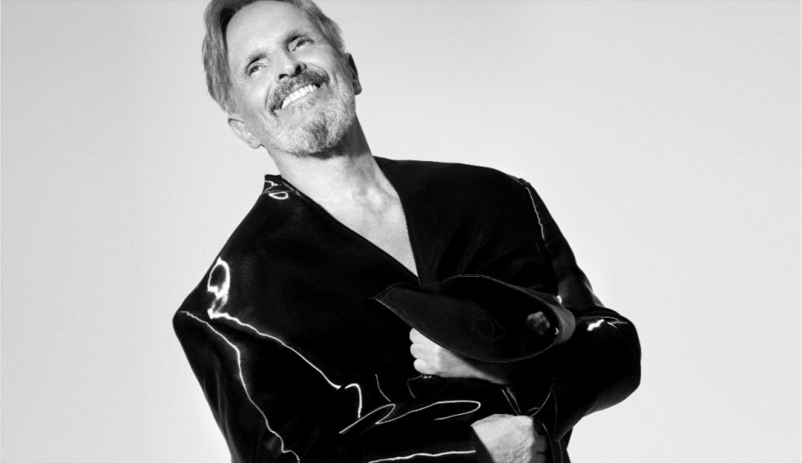 Miguel Bosé saca las entradas para su tour por España, pero A Coruña tendrá que esperar