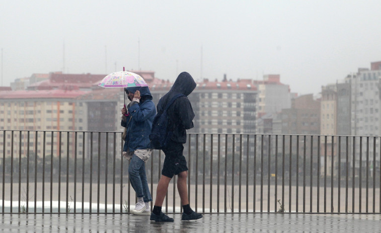 Alerta amarilla por lluvias fuertes este sábado en varias zonas de A Coruña