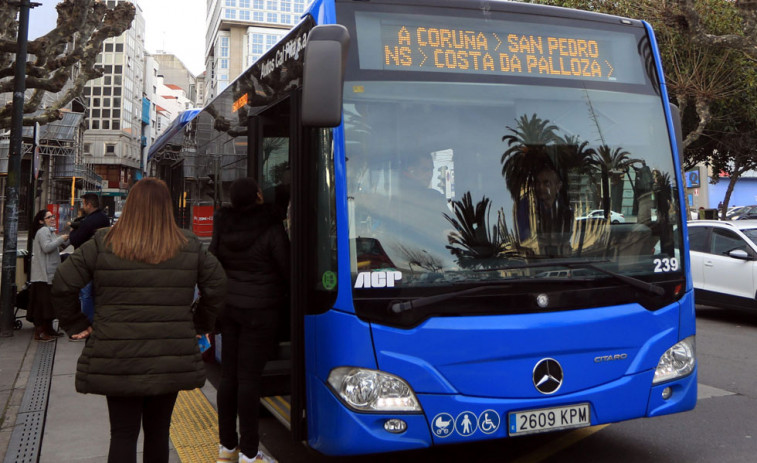 El escaso impacto de la huelga en el área ‘desconcierta’ a los usuarios del transporte metropolitano