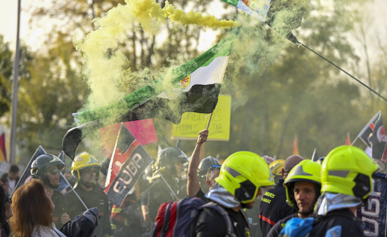 Los bomberos piden una ley de coordinación ante catástrofes como la DANA