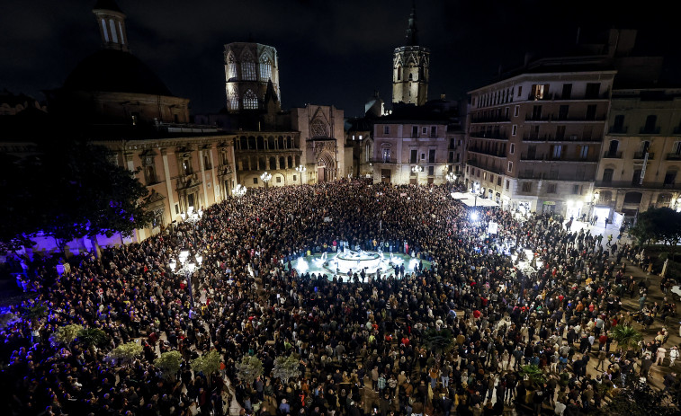 Una protesta exige la dimisión de Mazón un mes después de la DANA