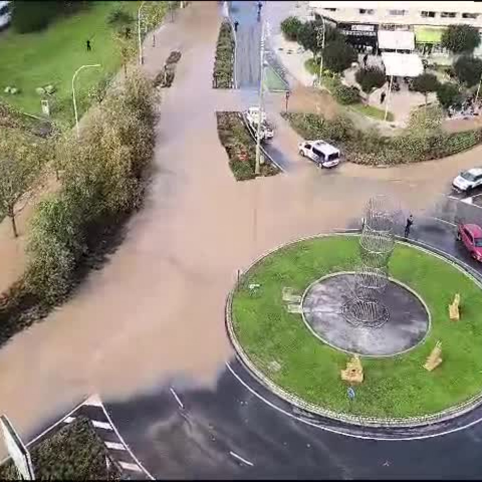 Una riada inunda Caballeros, Monelos y Pérez Ardá