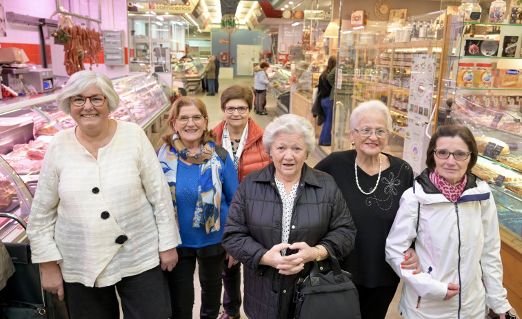 Las placeras históricas del mercado de Elviña, en A Coruña: “Luchamos la vida como podíamos”