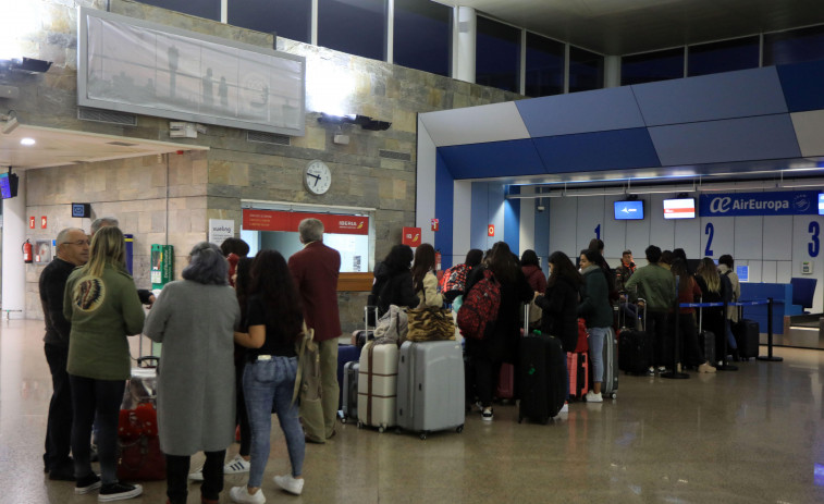 Hace 25 años | Dos mil pasajeros de A Coruña sufren las consecuencias del caos en Barajas