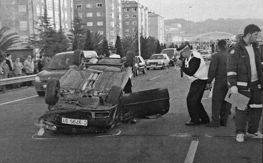 Hace 25 años | Vuelca un vehículo en un aparatoso accidente en Alfonso Molina