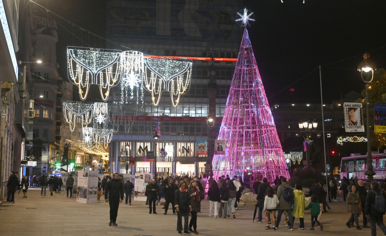 A Coruña lidera el aumento de gasto por las luces de Navidad entre las ciudades gallegas