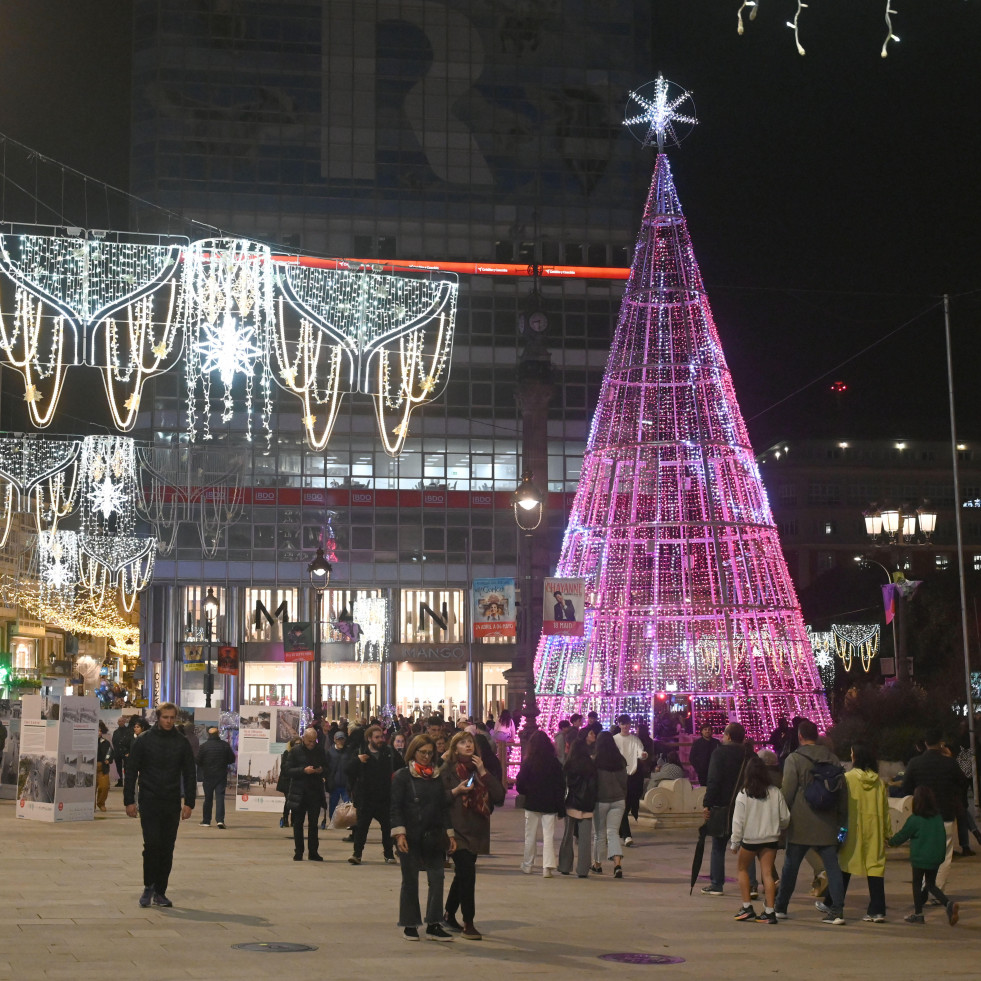 A Coruña lidera el aumento de gasto por las luces de Navidad entre las ciudades gallegas