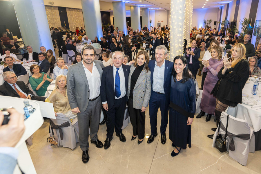 El PP agradece en la cena de Navidad el apoyo de los afiliados en el camino hacia el “cambio”