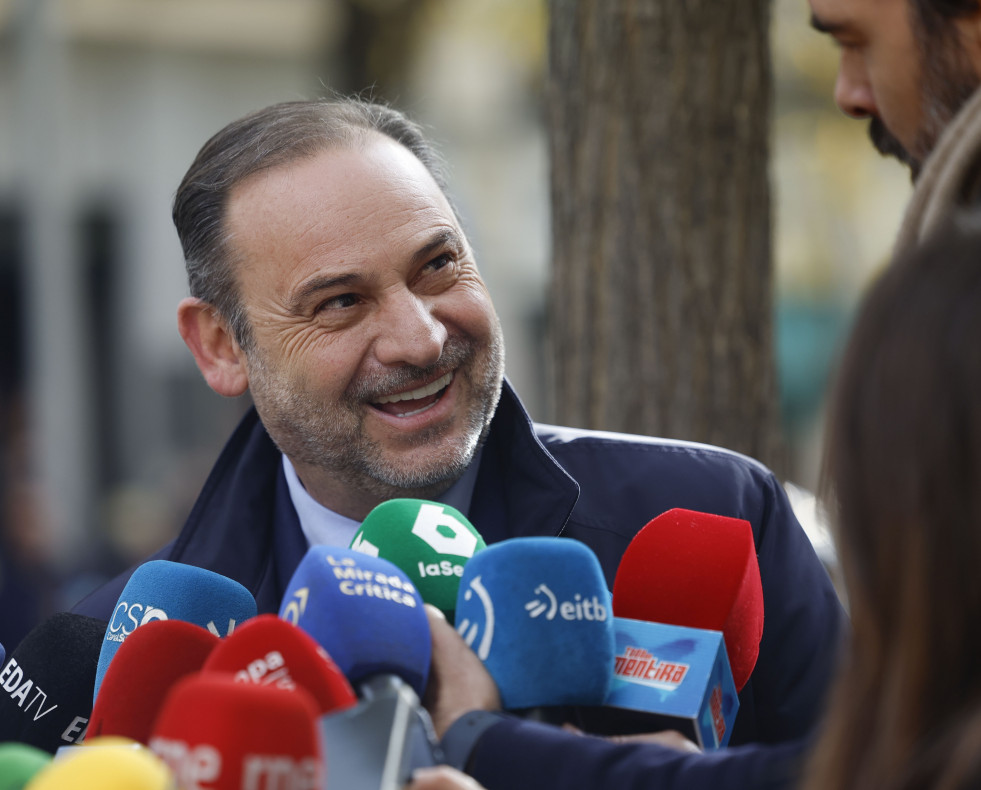 MADRID, 12/12/2024.- El exministro de Transportes José Luis Ábalos tras prestar declaración voluntaria en el caso Koldo ante el magistrado del Tribunal Supremo Leopoldo Puente, por supuesta contrat