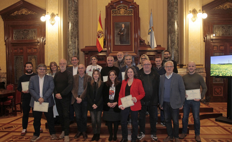 El Ayuntamiento concede los premios Calendario Municipal 2025 a trece fotógrafos locales