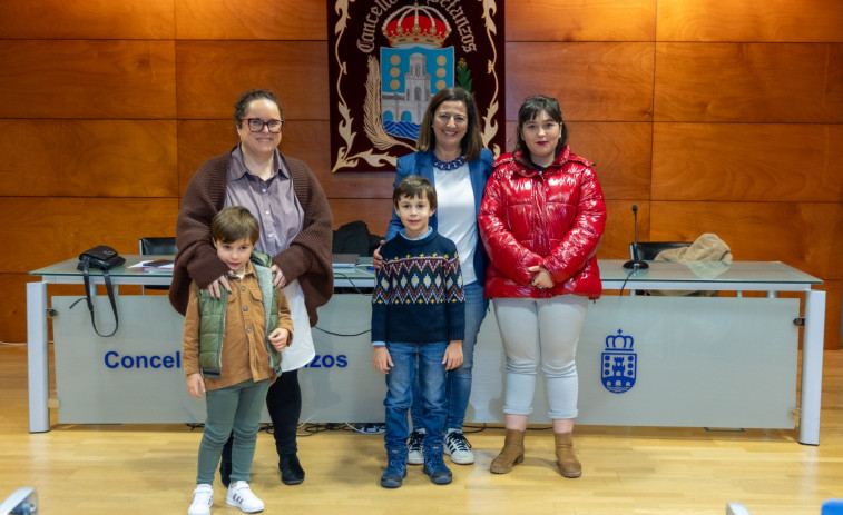 Betanzos entrega los premios del concurso de carteles de Nadal