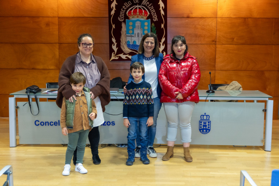 Betanzos entrega los premios del concurso de carteles de Nadal