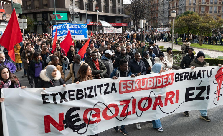 Miles de personas exigen en Bilbao que se garantice el derecho a la vivienda