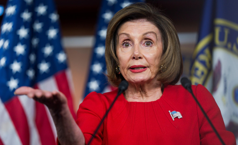 Nancy Pelosi se somete 