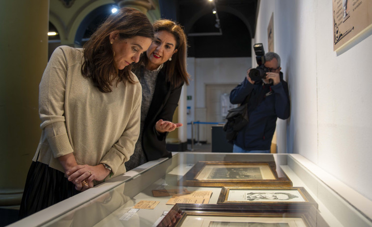 Tan similar y tan diferente: 120 años de periodismo coruñés en la sala Salvador de Madariaga