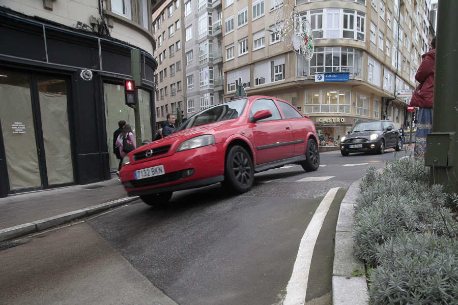 El Ayuntamiento instalará badenes en todos los pasos de cebra de A Coruña