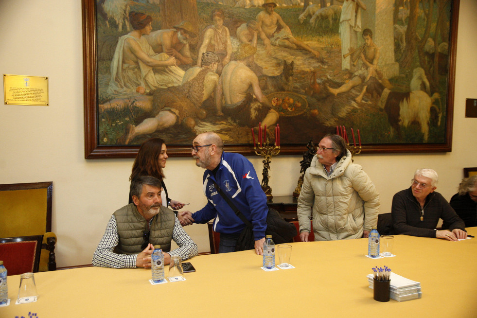 Inés Rey, en un encuentro con residentes de las Casas de Franco  quintana