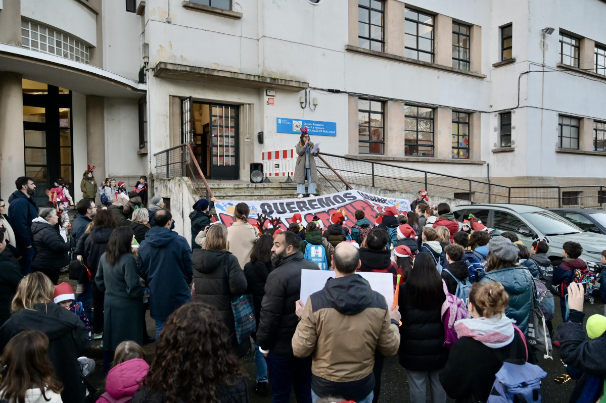 Manifestaciu00f3n en el CEIP de Pru00e1cticas de A Coruu00f1a @ Javier Alboru00e9s (3)