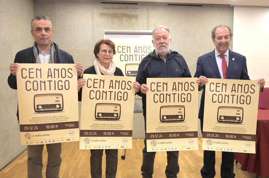 Los coruñeses Manuel Rivas y Lucía Veiga y el betanceiro Carlos Arévalo, invitados en A Radio Conta