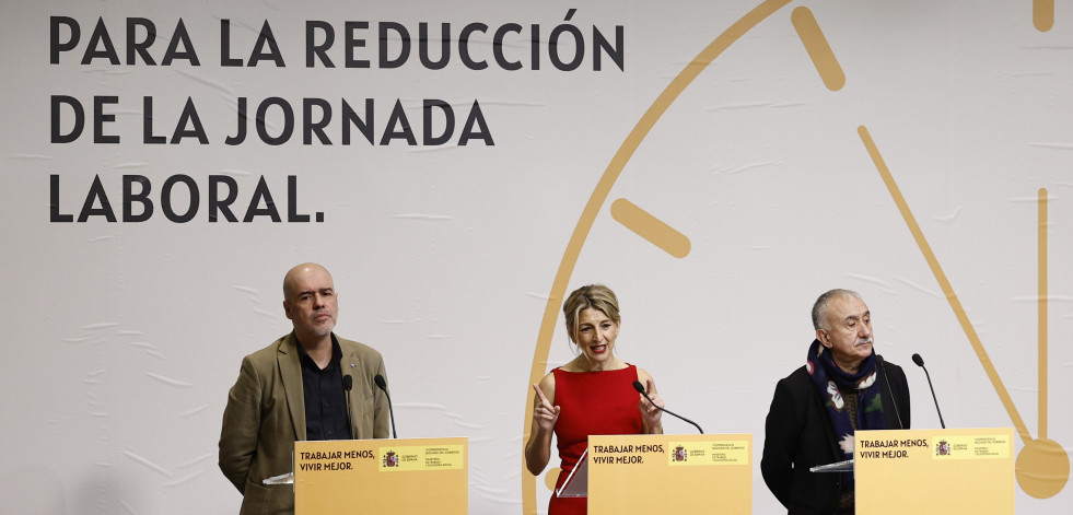 El Gobierno firma con CCOO y UGT el acuerdo para reducir la jornada en 2025