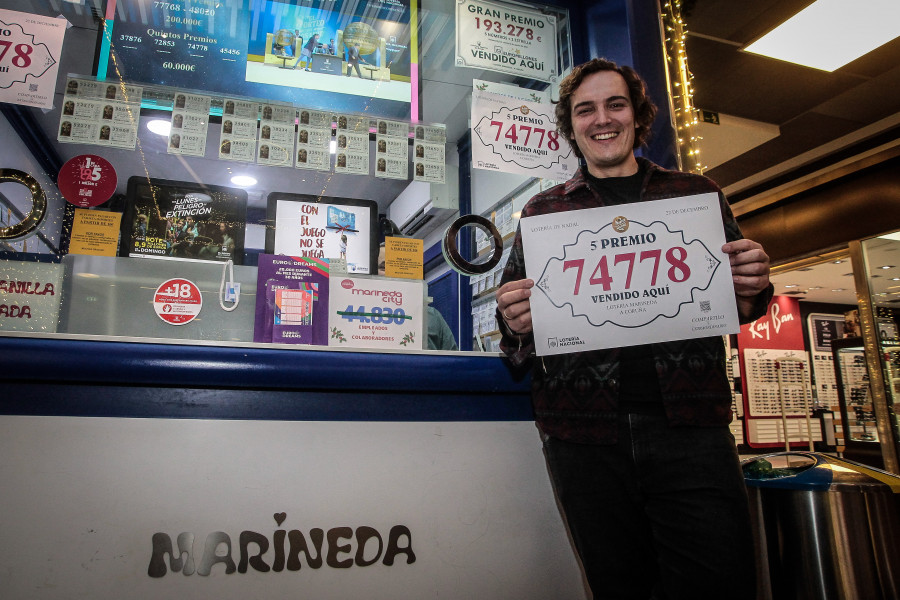 El tercer Quinto Premio cae en Marineda City: "Para nosotros, como loteros, es lo mejor que hay"