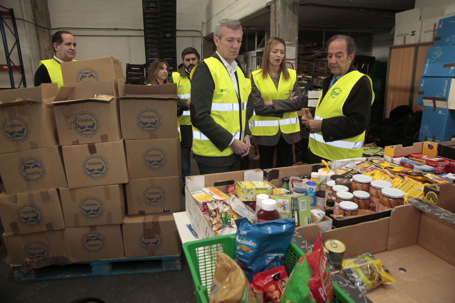 Rueda agradece al Banco de Alimentos Rías Altas su trabajo para garantizar "un plato en la mesa"