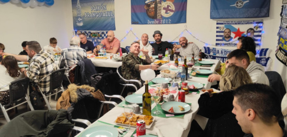 Más de 70 aficionados en la comida navideña de la peña Paixón Branquiazul