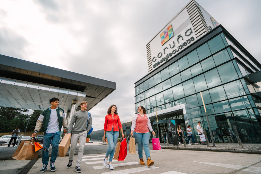 Último ‘Superjueves’ del año y primero de la campaña de rebajas en Coruña The Style Outlets