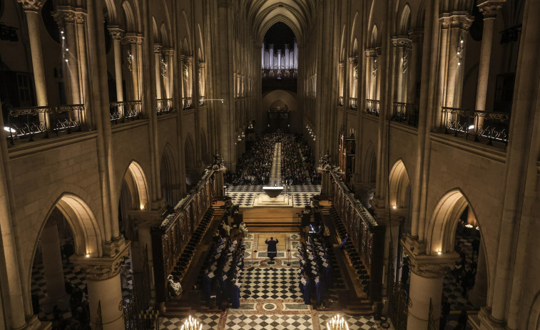 La misa del gallo vuelve a Notre Dame de París