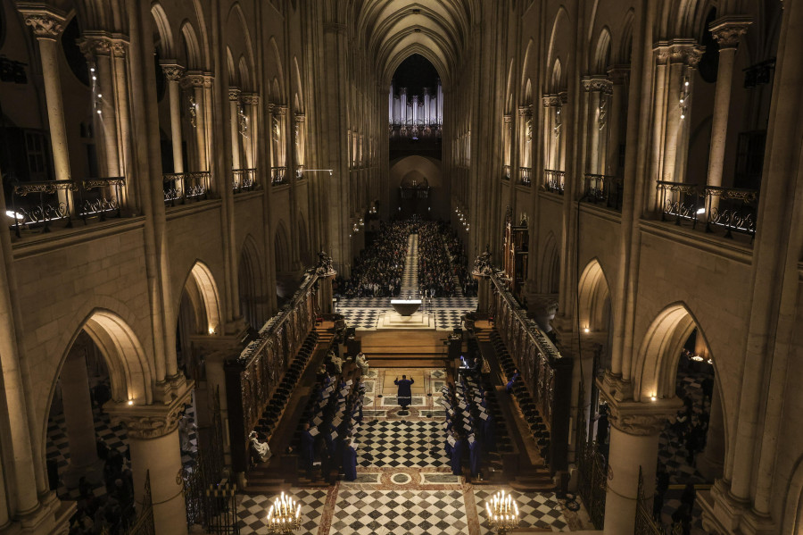 La misa del gallo vuelve a Notre Dame de París