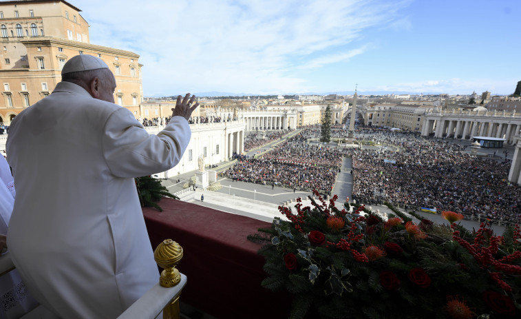 El papa pide en el mensaje de Navidad que callen las armas en Ucrania y en Oriente Medio