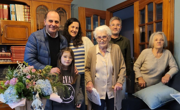 Consolación, la abuela de Galicia, celebra sus 111 años en Cambre