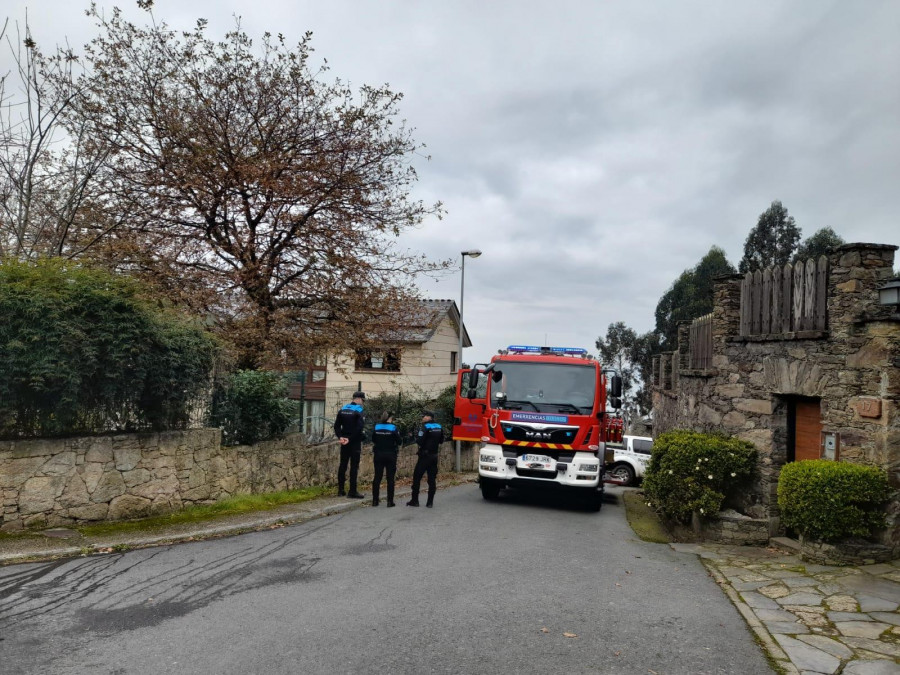 Incendio en la sauna de un chalé en Bastiagueiro, en Oleiros