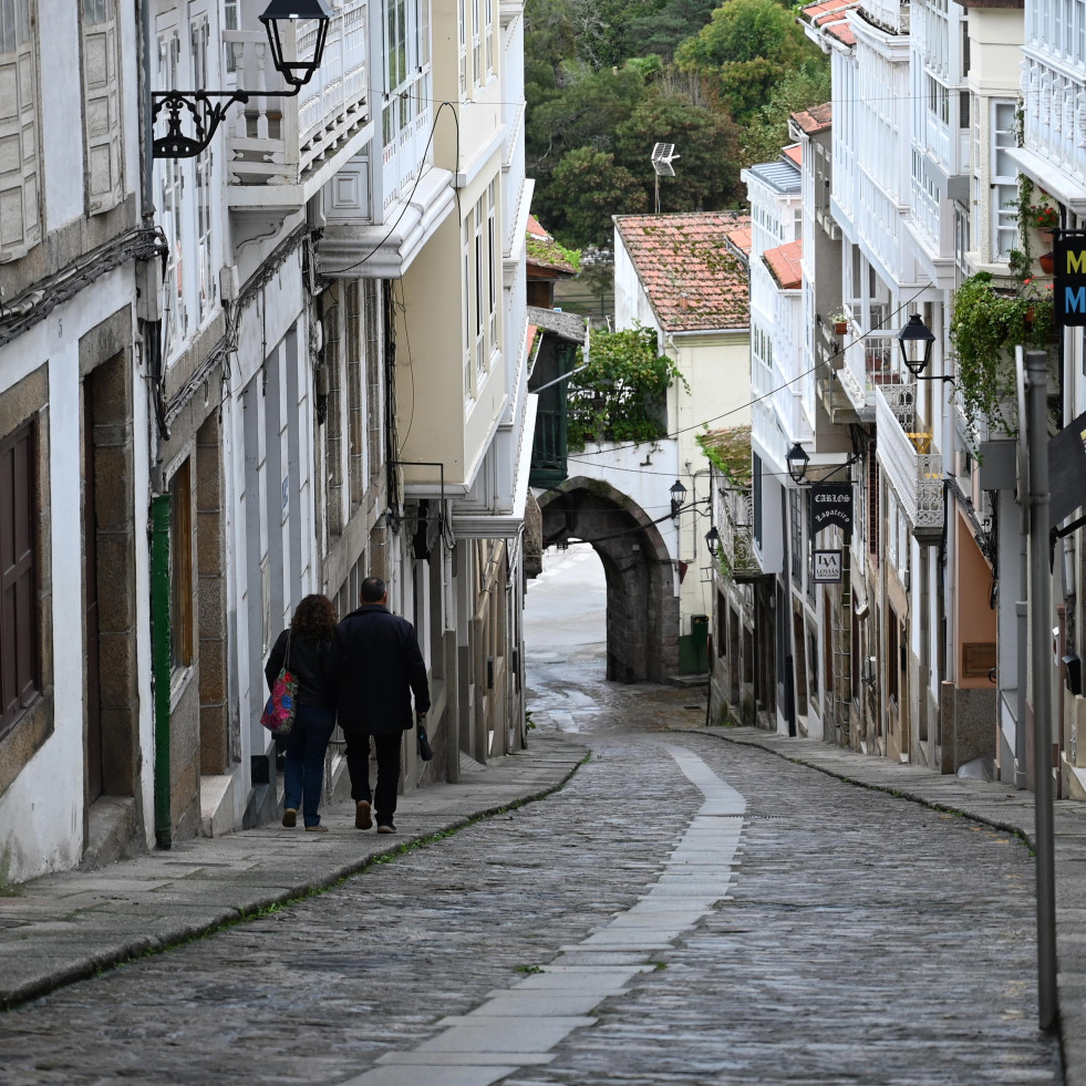 Betanzos plantea cámaras de control para reordenar el tráfico en el casco histórico