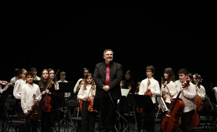 Pizzicato y Arcos, de la Orquesta Infantil de la OSG, brillan al compás de Mozart y Beethoven