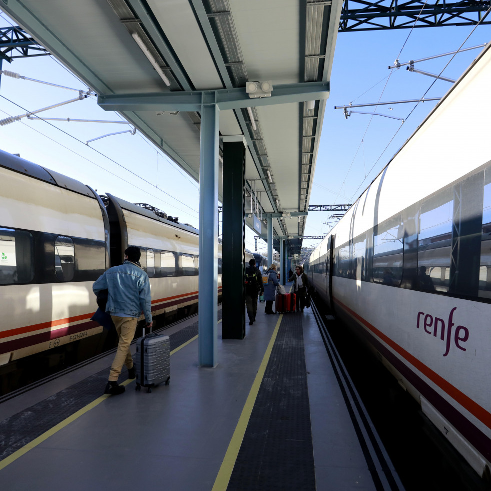 Renfe suprime a partir de febrero dos trayectos diarios con origen o destino A Coruña