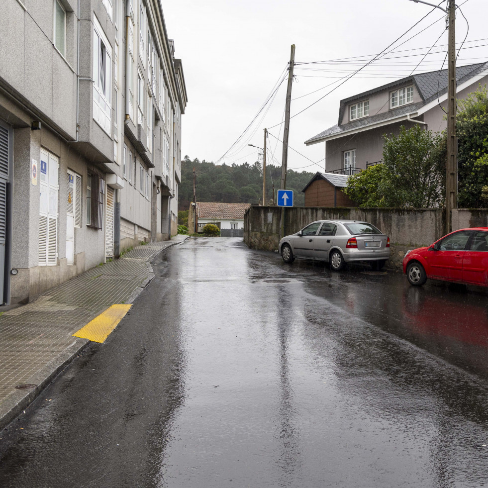 El Ayuntamiento de A Coruña completa la renovación del saneamiento en la calle Loureiro de Visma