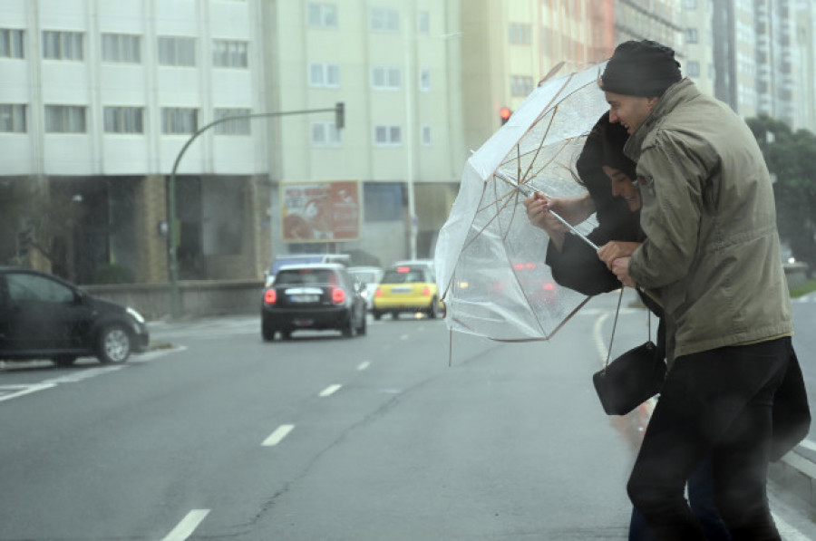 La lluvia pondrá este martes en aviso al litoral sur de A Coruña