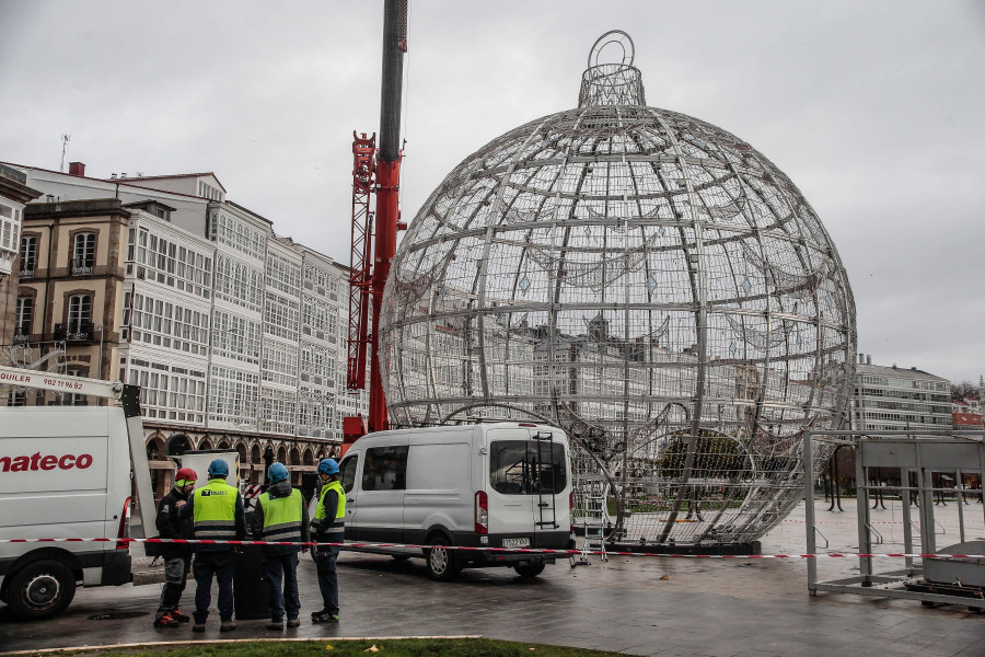 A Coruña dice adiós a la iluminación navideña más tardía, costosa e intermitente