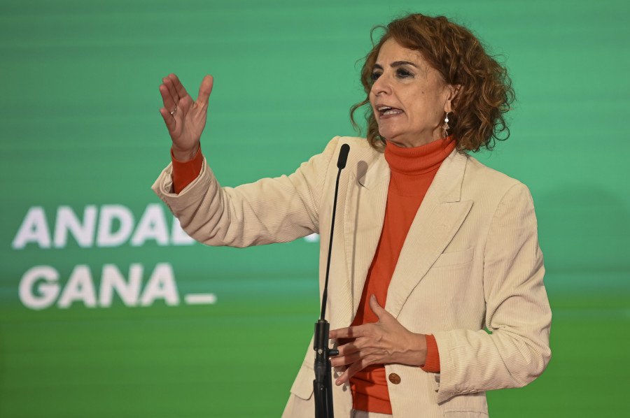 Montero justifica su "paso adelante" en el PSOE-A porque le "duele Andalucía"