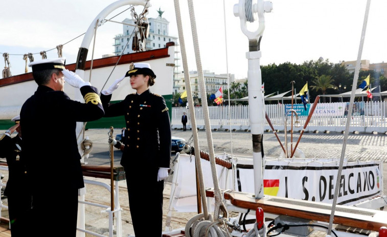 La princesa Leonor embarca en ‘Elcano’ para instruirse como guardiamarina