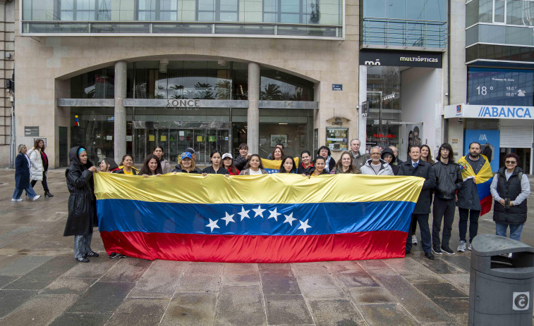 Así se vivió en A Coruña la autoproclamación de Nicolás Maduro