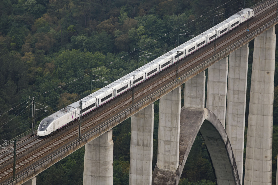 La Xunta reprocha a Puente que “insulte la inteligencia de los gallegos” con el plazo del AVE a Portugal