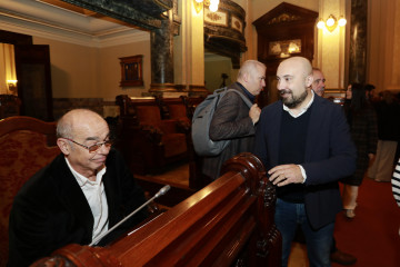 Francisco Jorquera y José Manuel Lage, justo antes de un pleno  patricia g. fraga