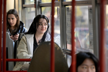 Usuarios de autobús urbano en A Coruña  javier alborés