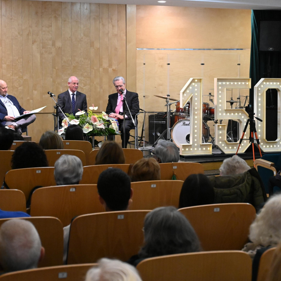 La comunidad evangélica de A Coruña reivindica  en su 150 aniversario a Curros Enríquez